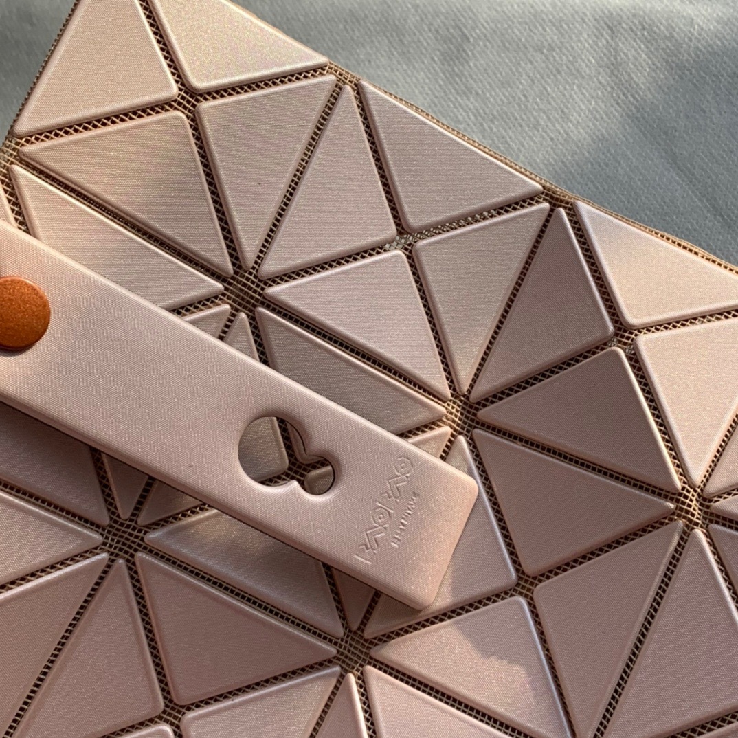 087E2194-1954-4B04-A62F-DA7165141645