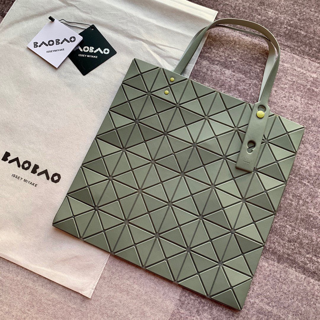 77633BB4-DD11-4F89-BE2D-FC6D684711DA