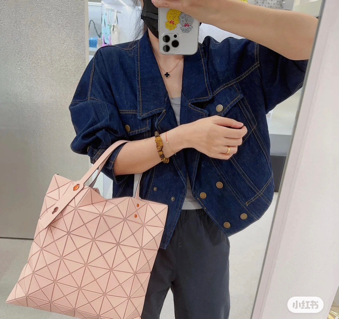 6A67287C-8FA7-4FFE-BFD0-0798E0D6EDEA