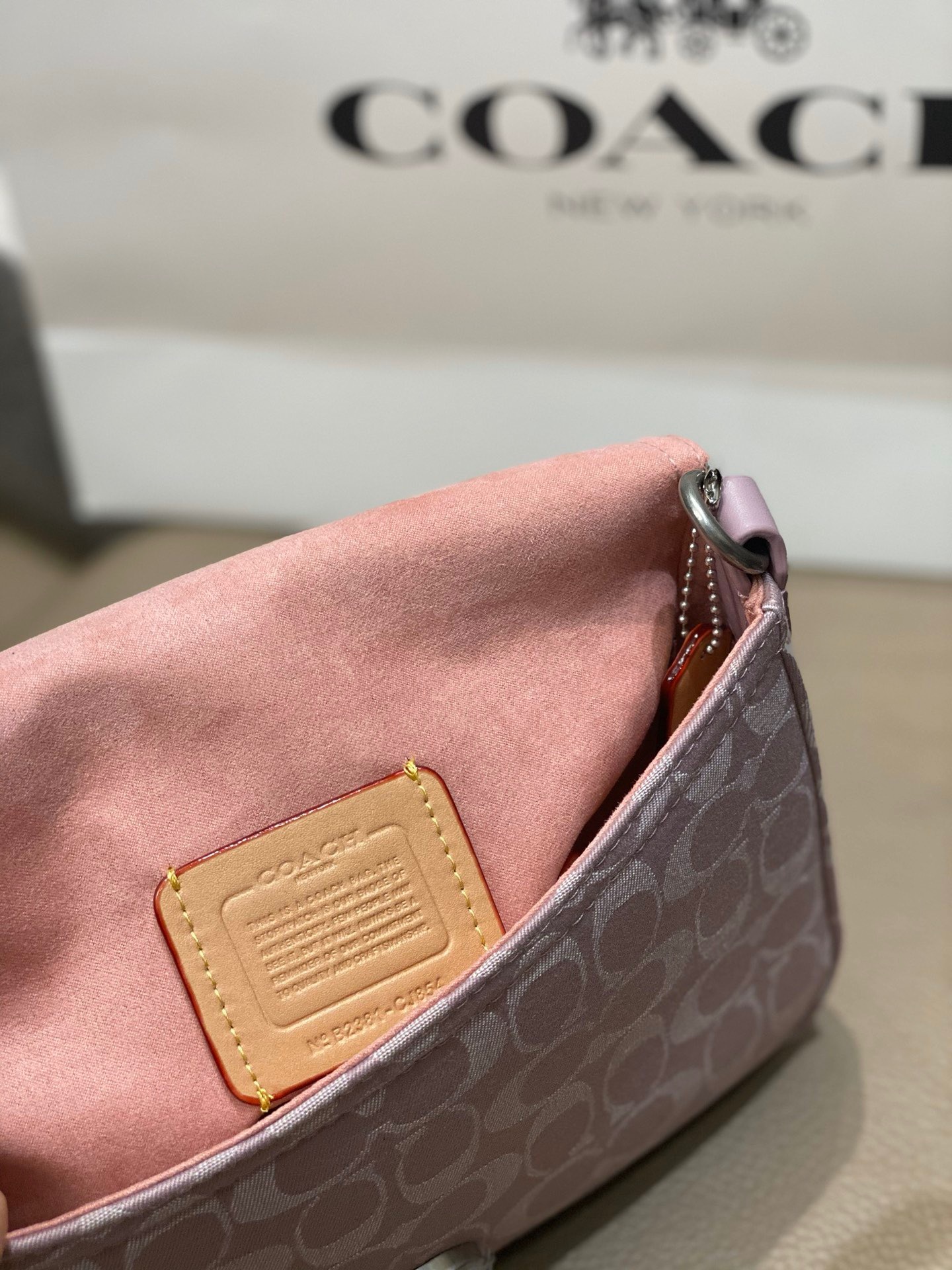 939E7619-05F2-4227-BF00-4507DF5A5265