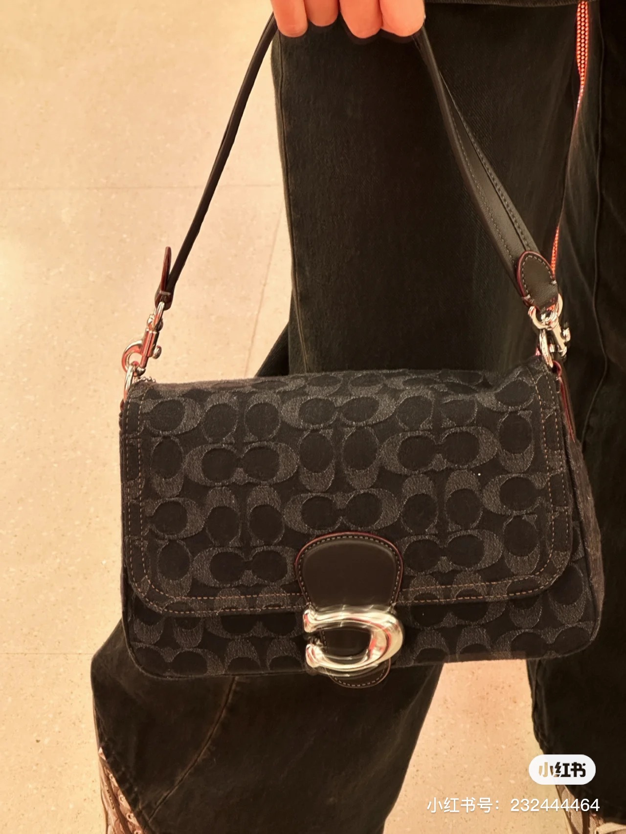 0B1D62B6-C5FC-48B8-AC9E-83C45FC3ADD5