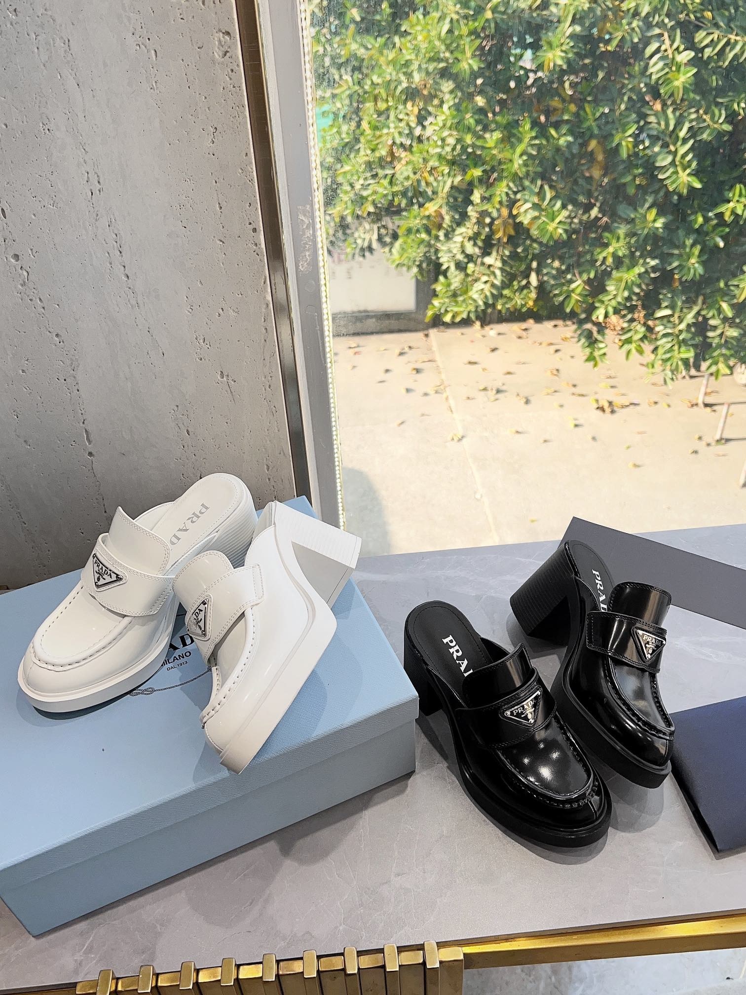 38EF8CAA-B229-4F10-83CB-B22FCA59594F