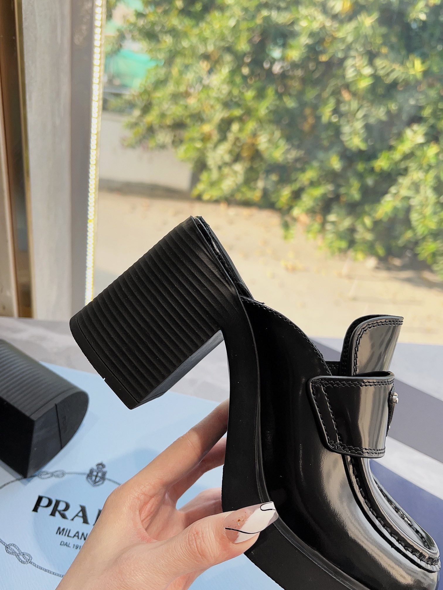 E3ABD645-7C64-4CAC-91B8-498842514D3A