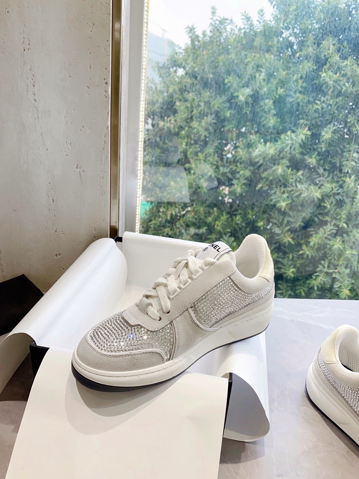 0F468E83-CEF7-4F1A-99B9-C854B6437E3E