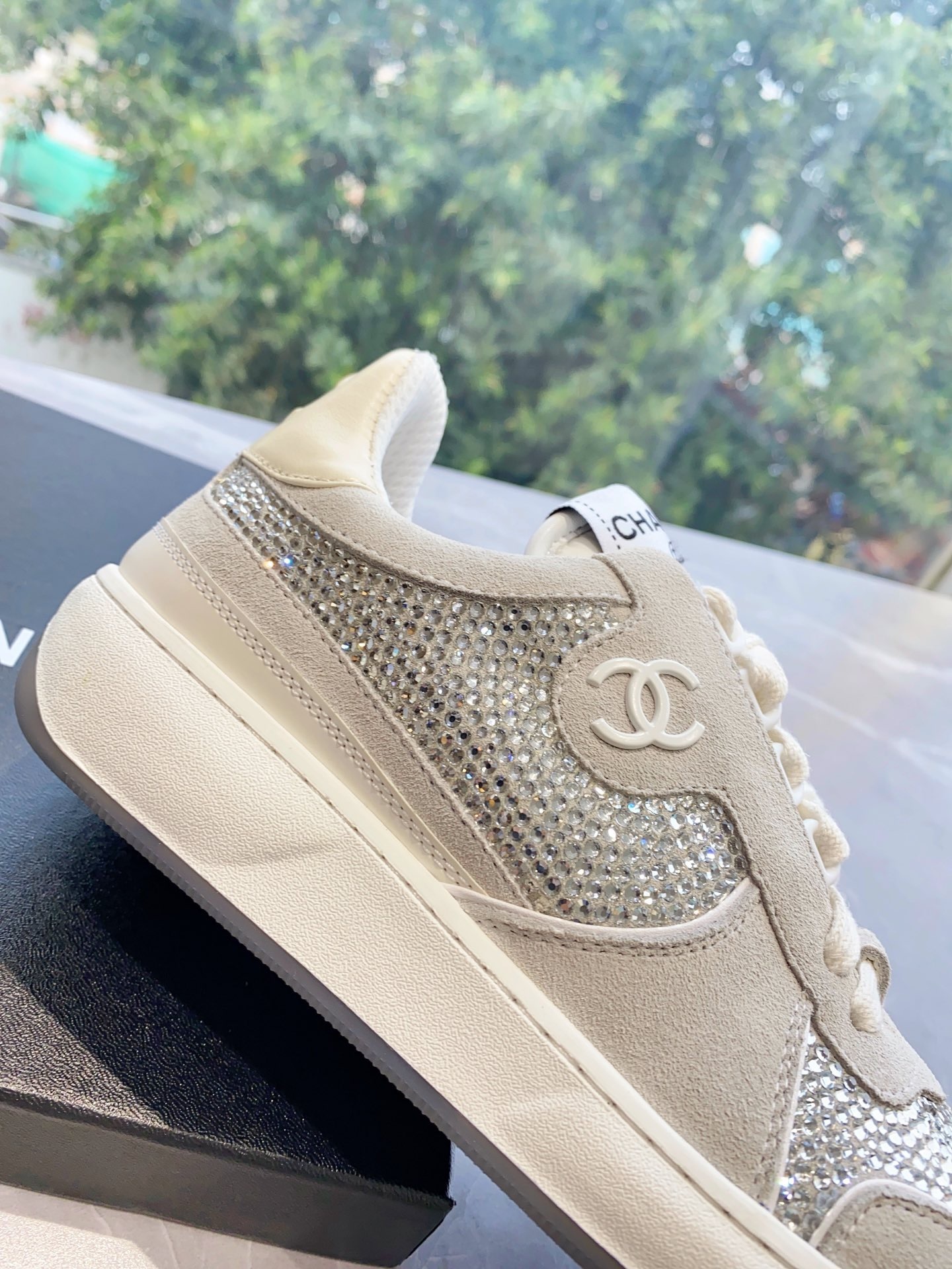 7EDE0744-DC49-4559-BFA8-61022FBC52CB