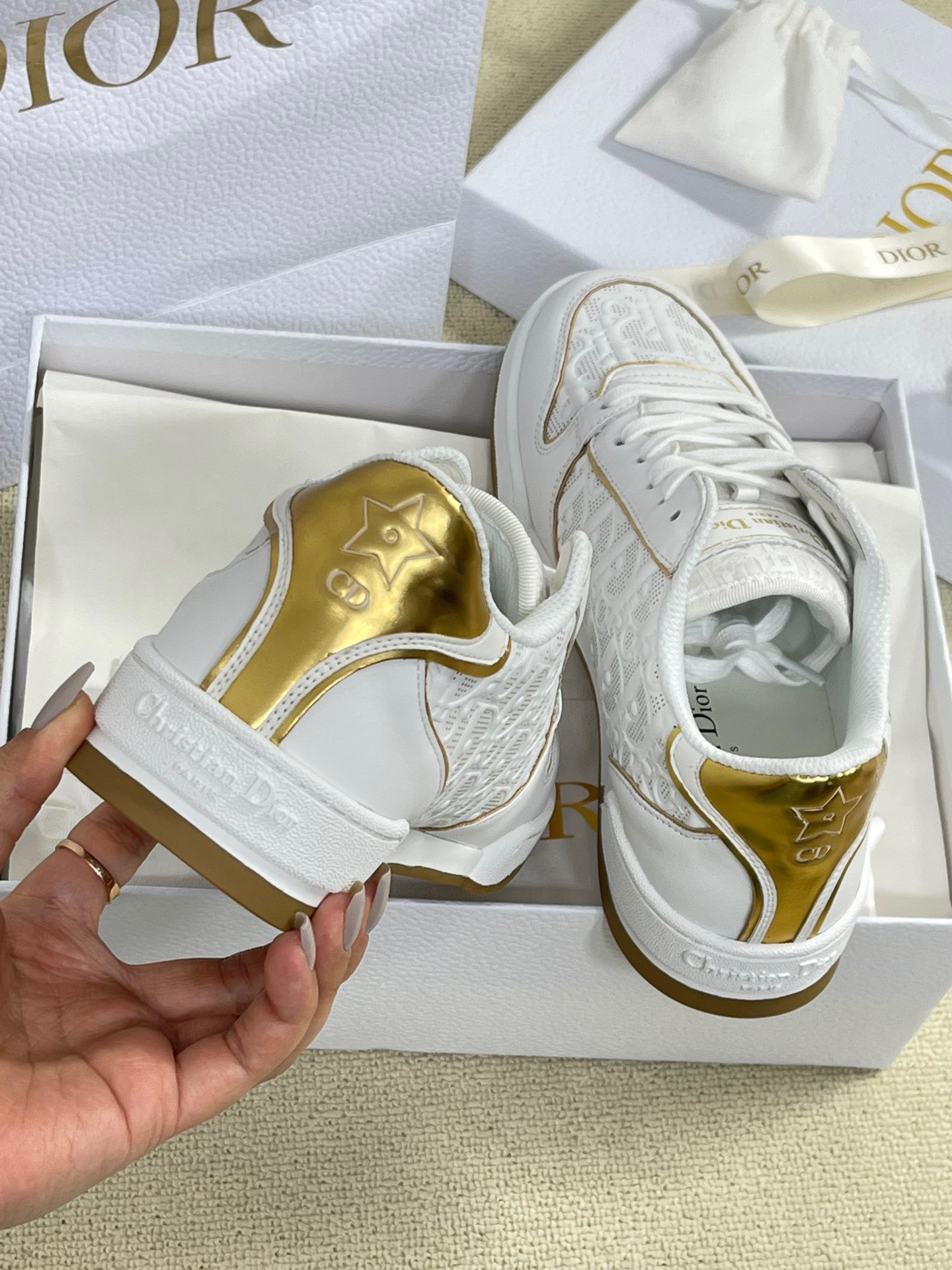 C80F4139-7193-4F70-8B99-4A5B9687D7AB