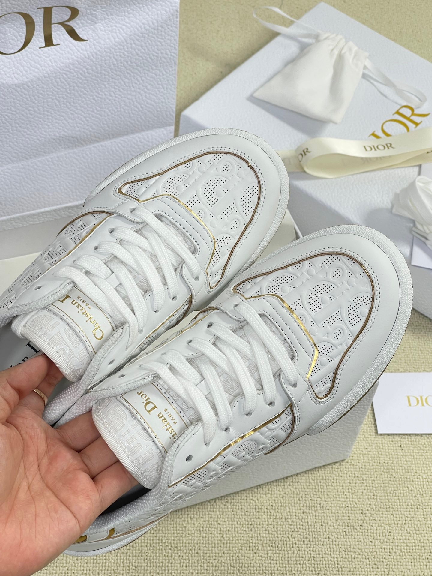 6840379D-2076-4CE2-AE2D-CF6D663C4E2E