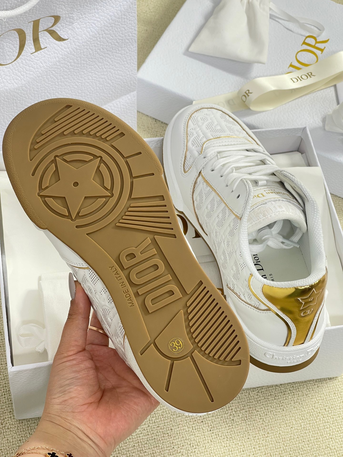 B171206E-E35B-4BF1-9795-418944F9EFF8