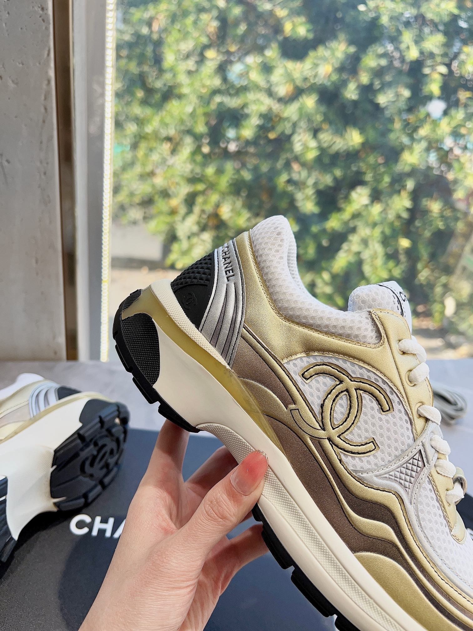 040D933D-5197-4239-8216-E9A60F549237