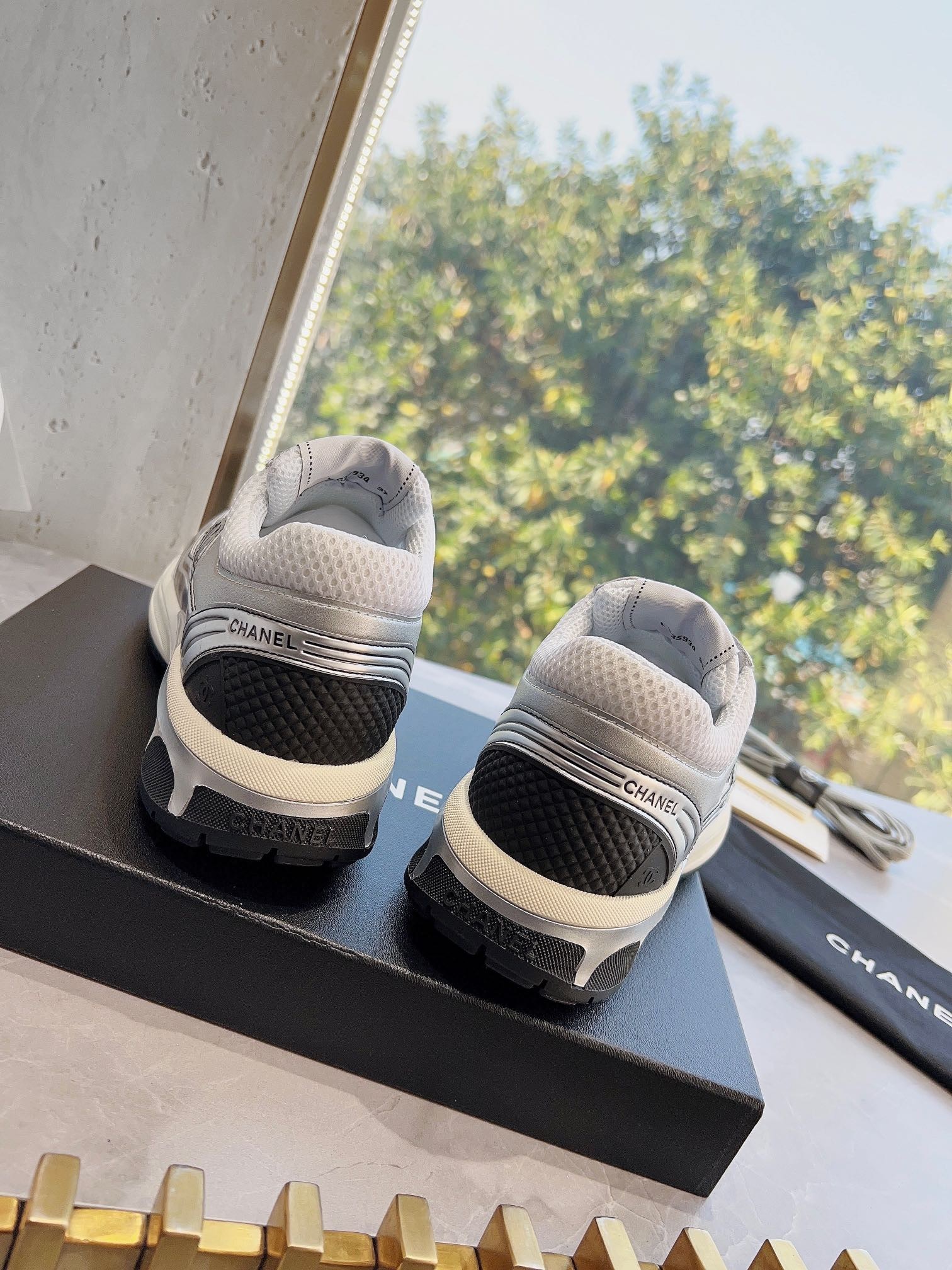 5E579E75-5C12-4285-BBF3-5FD3972518FE