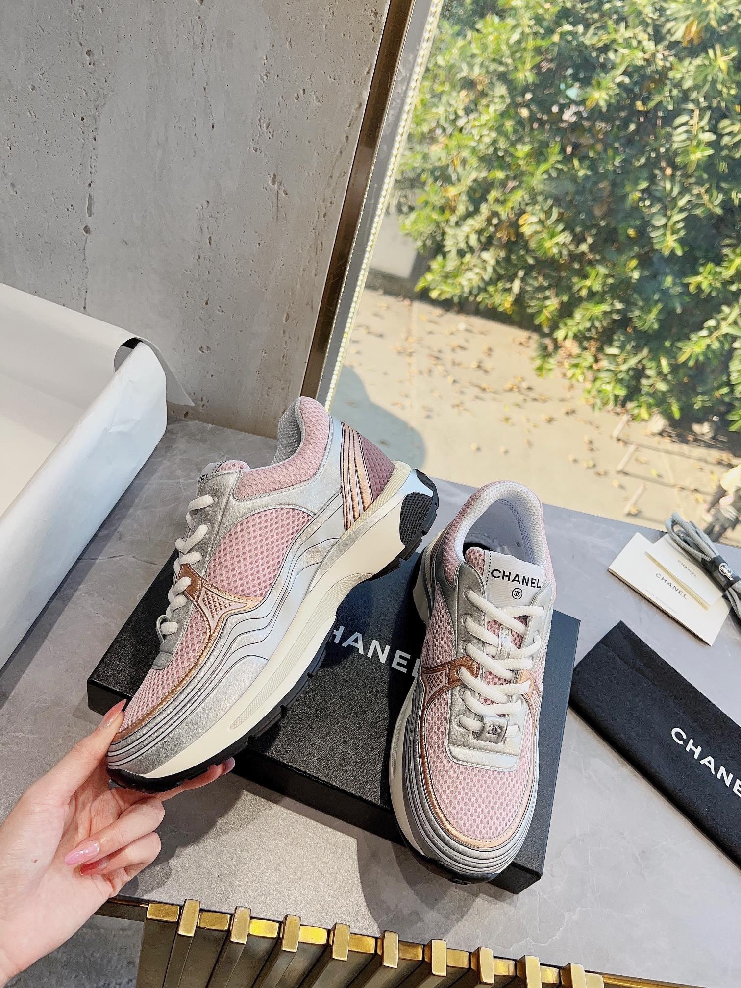 D2F7CBFF-4CDE-42F4-AD0D-4236F4A38E3F