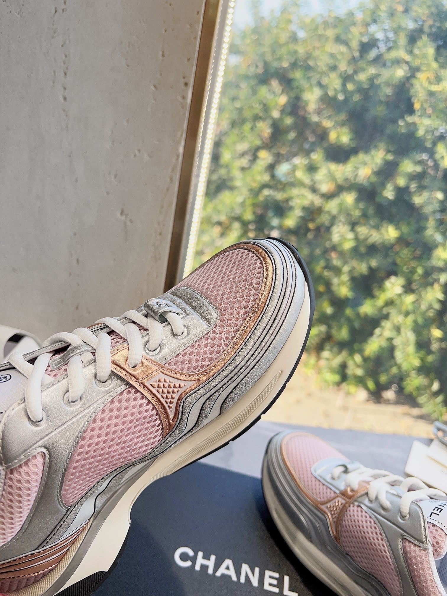 FCD1C833-7010-4221-BB2F-0C30E1A15533