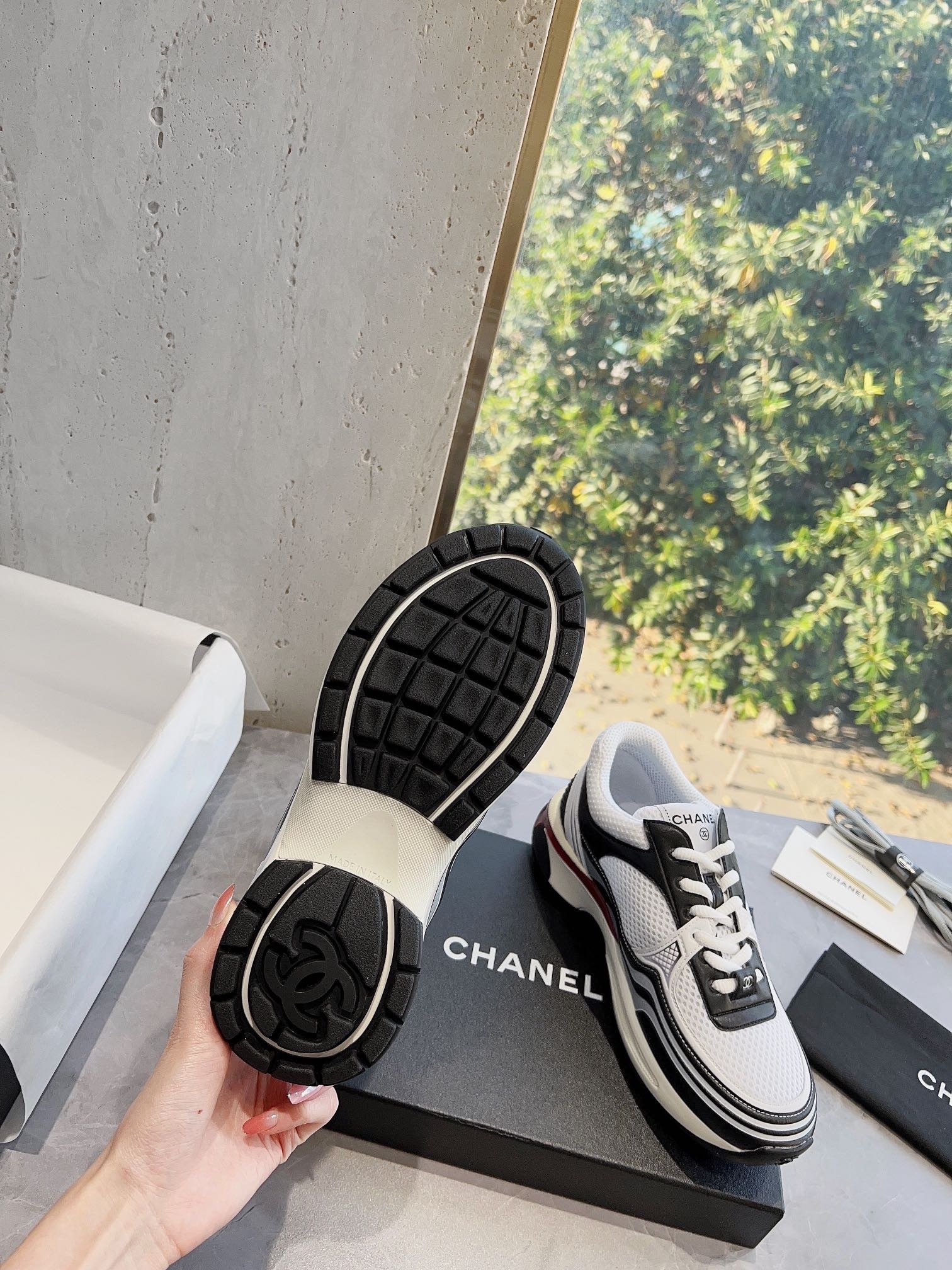 A911D377-B56C-4F63-85FF-46F3F16B7A14