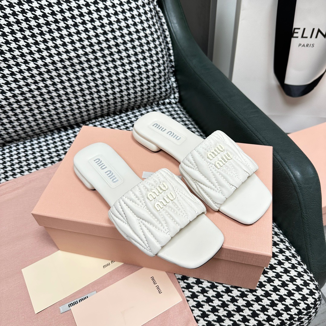 9384FE1B-EA06-4297-9225-3ACAB6E9137A