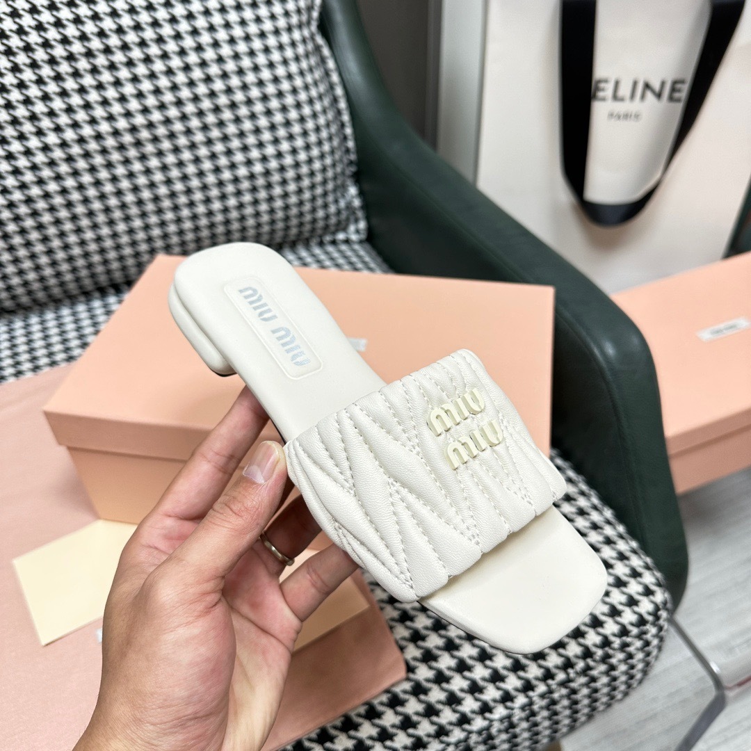 971A04B8-B1FB-495C-9299-251D48DDD8D0