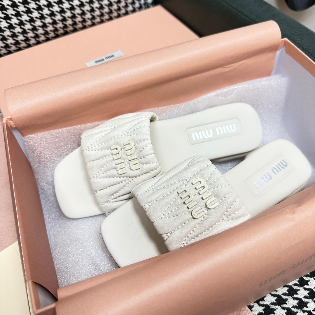 2930AC41-ACFE-49AA-B10F-7525CD9D3453