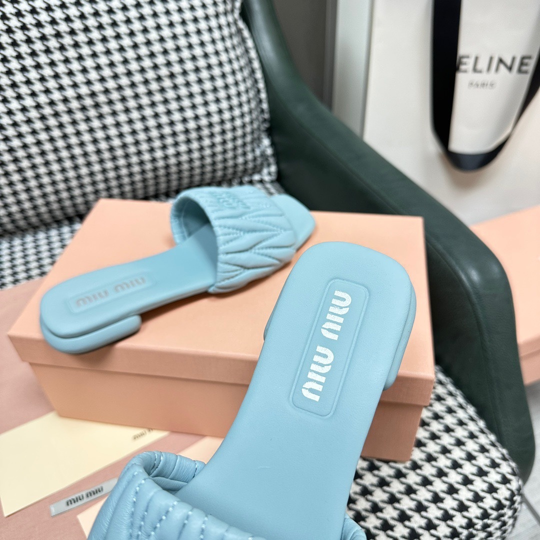 872AAF8E-C2DB-4E29-AE05-5C095E479665