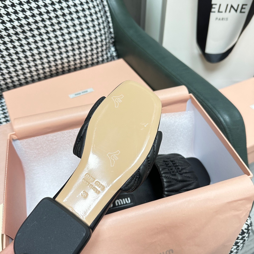 92C305E5-C483-458D-9A71-CC2D22F99335