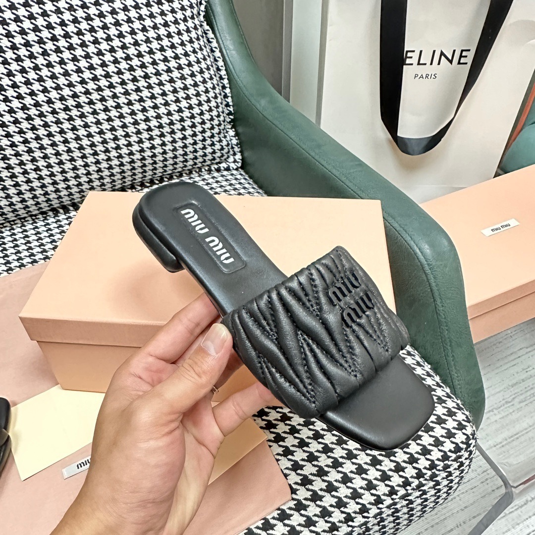 BEF0F9C6-E435-4F1C-B7AD-6C66E1D1D599