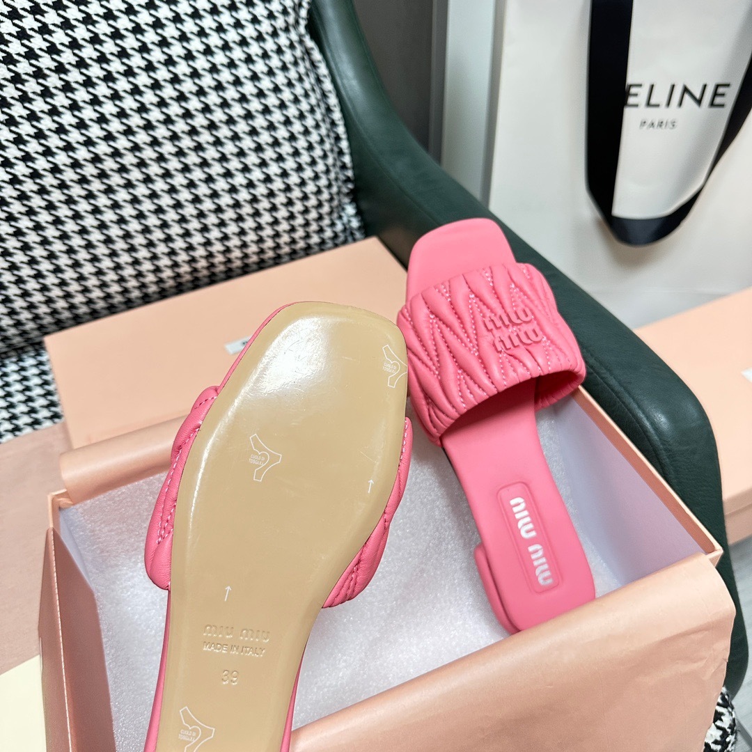 1B2CCCAA-0F85-4528-AFE4-4B99B486BDF4