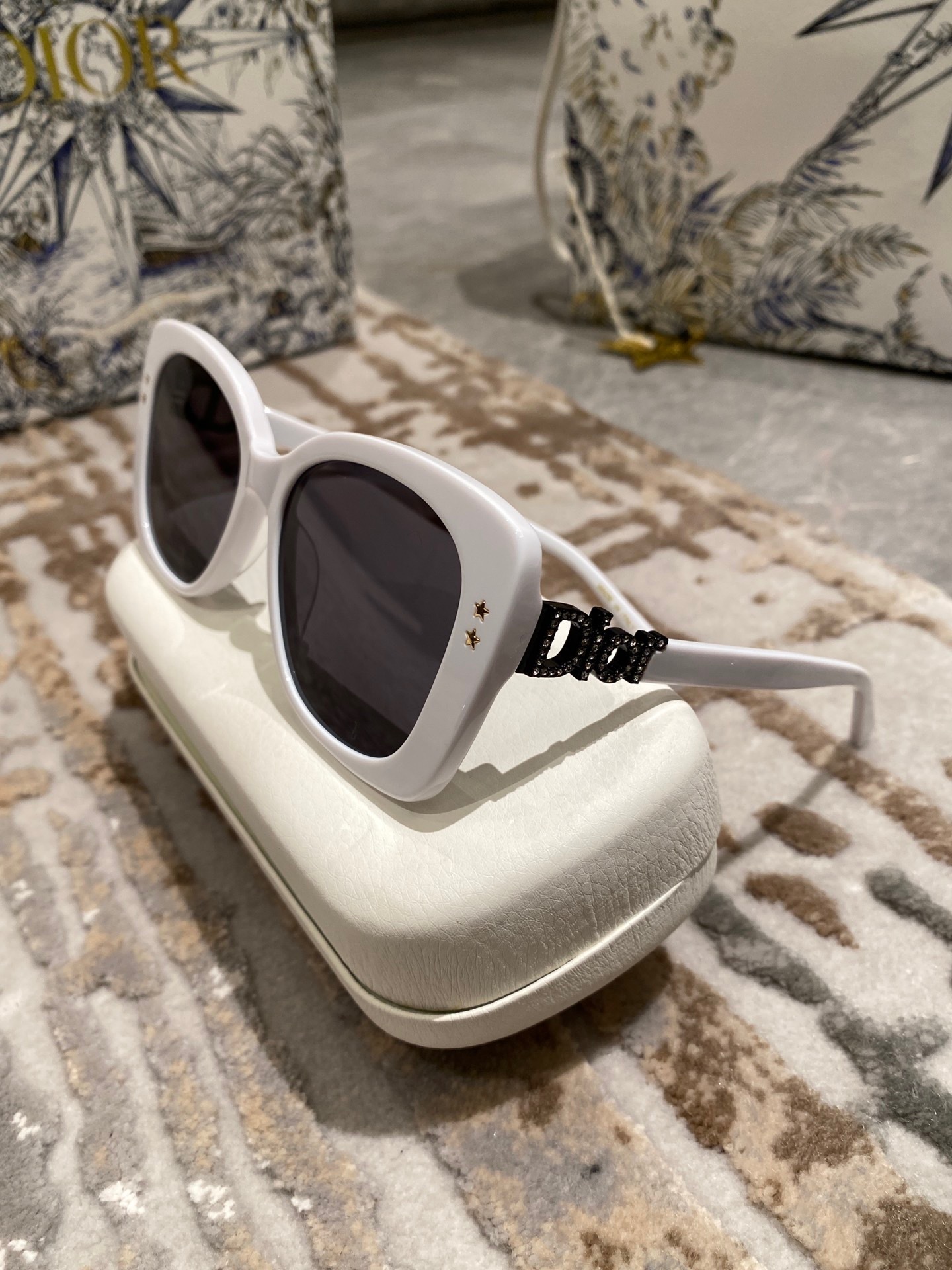 6A1D761E-4E7B-4AC0-938B-D97BA8C40AC7