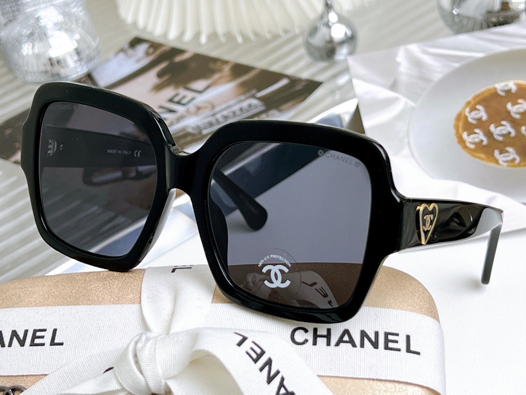 CEFD2999-E3DA-48D8-B29F-B8C1299DFE40