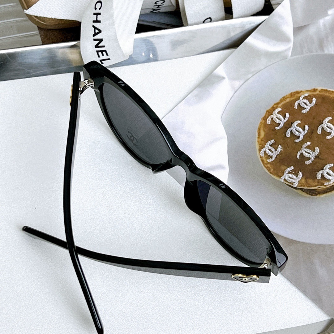 3AC73BB9-0301-4BB3-86F2-880B7132DB36