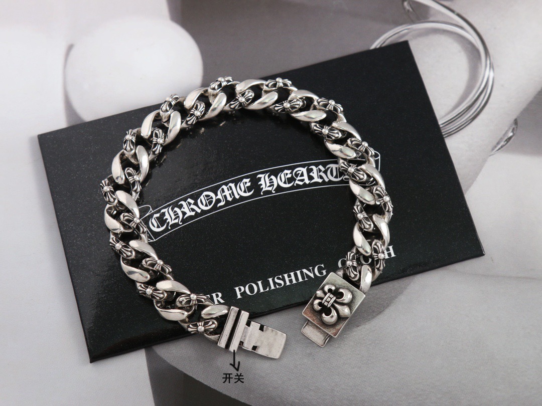 5D067247-1221-420F-B090-4E5D7C4DE590