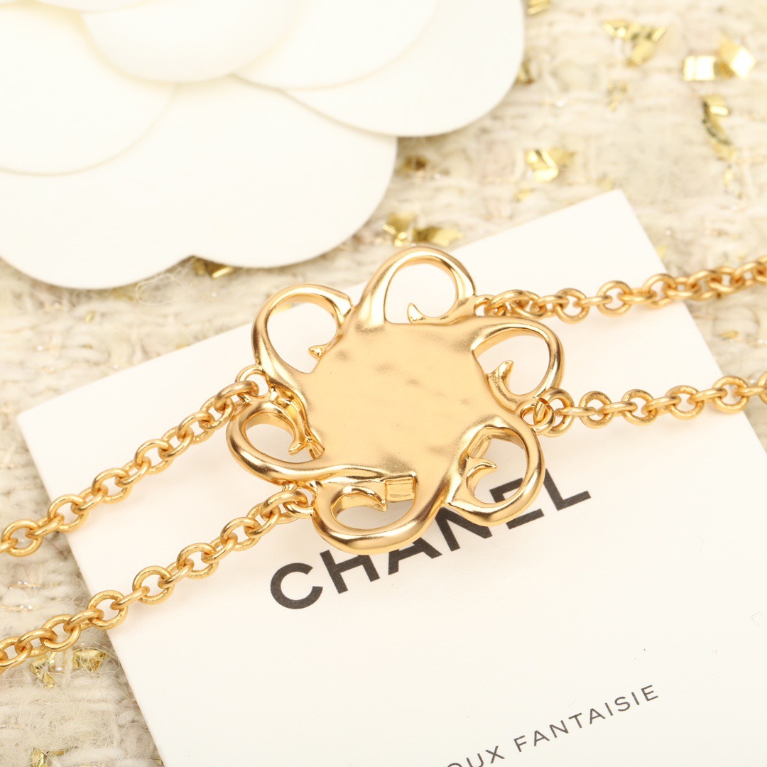 EFF41479-AB5C-4E80-BB37-3FFA3CC1A471