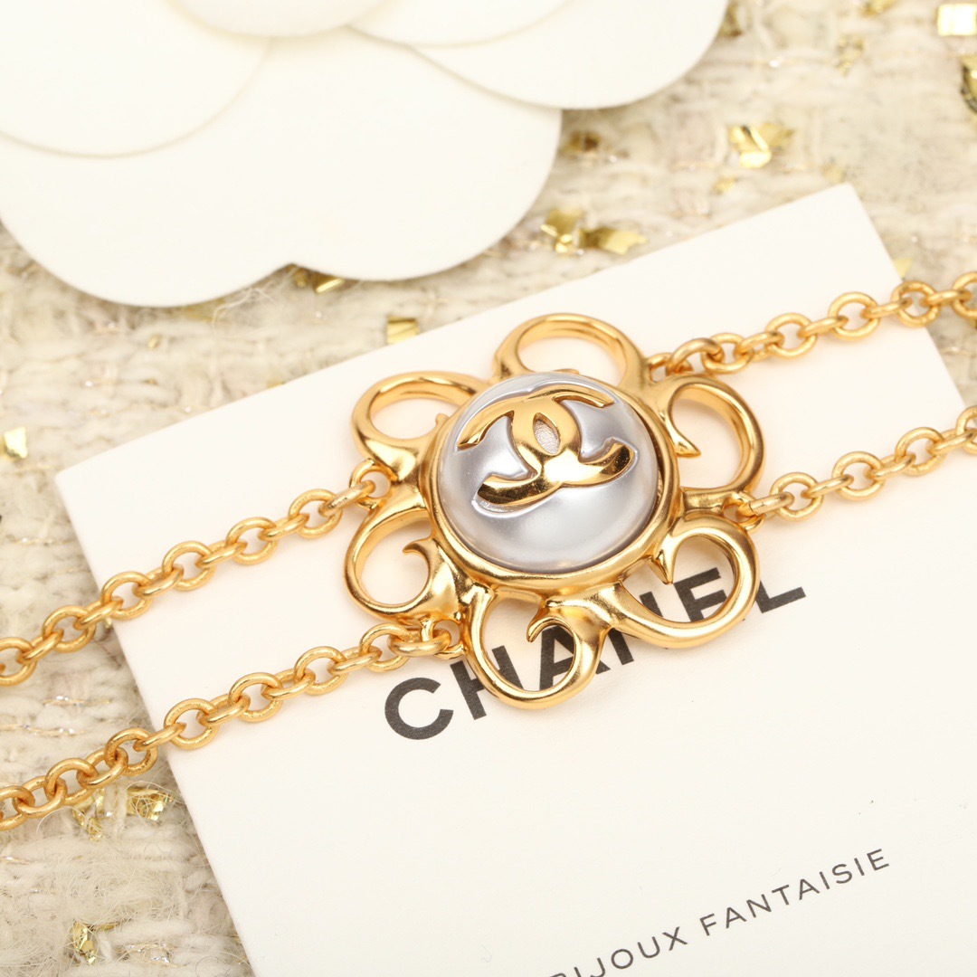 E1A1F20D-2E8A-484C-A192-947762017E90