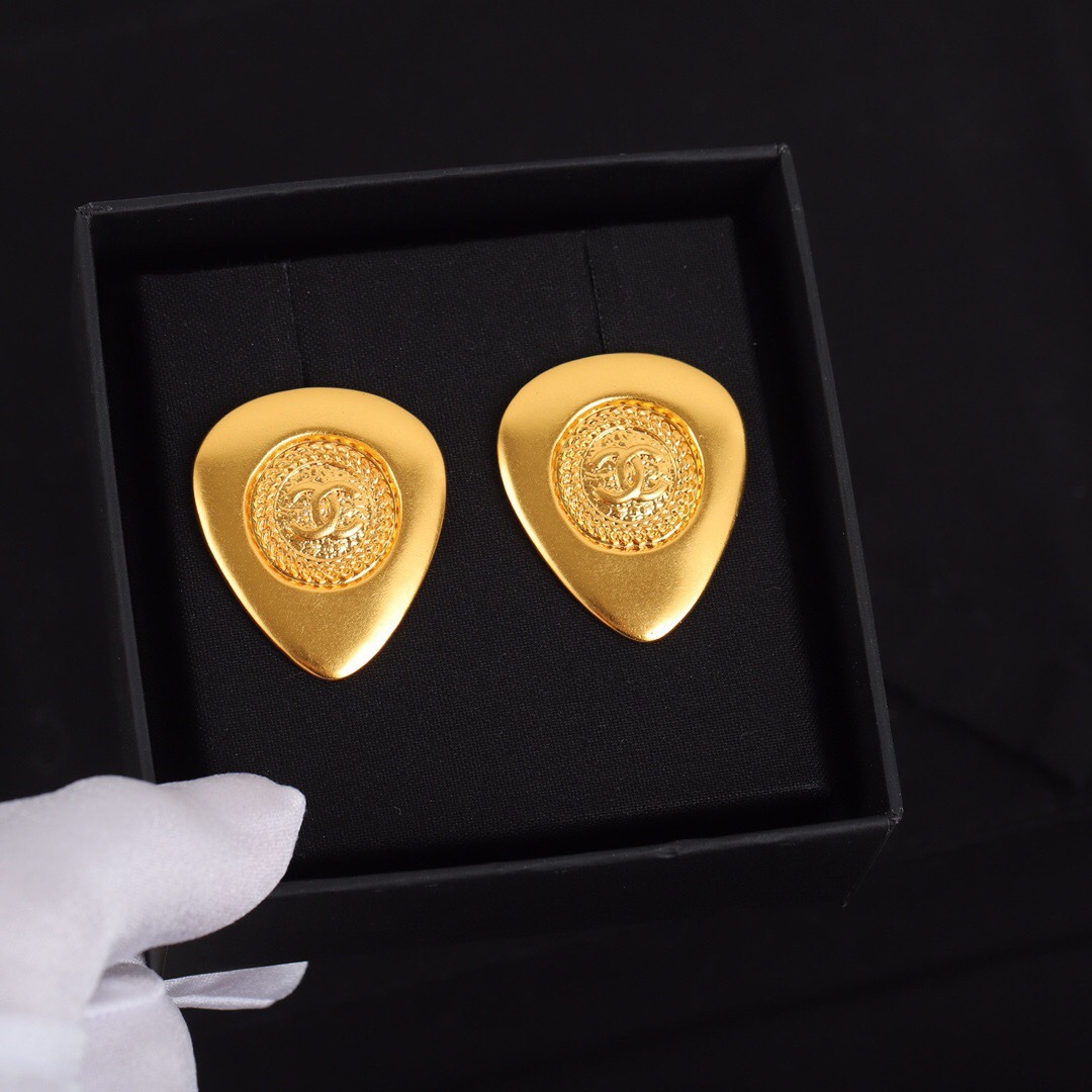 E18A2232-9427-42E4-81F7-8D9826D39470