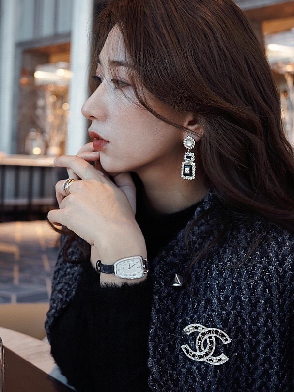 5F6E48E0-FEFA-4753-8BB8-BC9F51ECE1F3