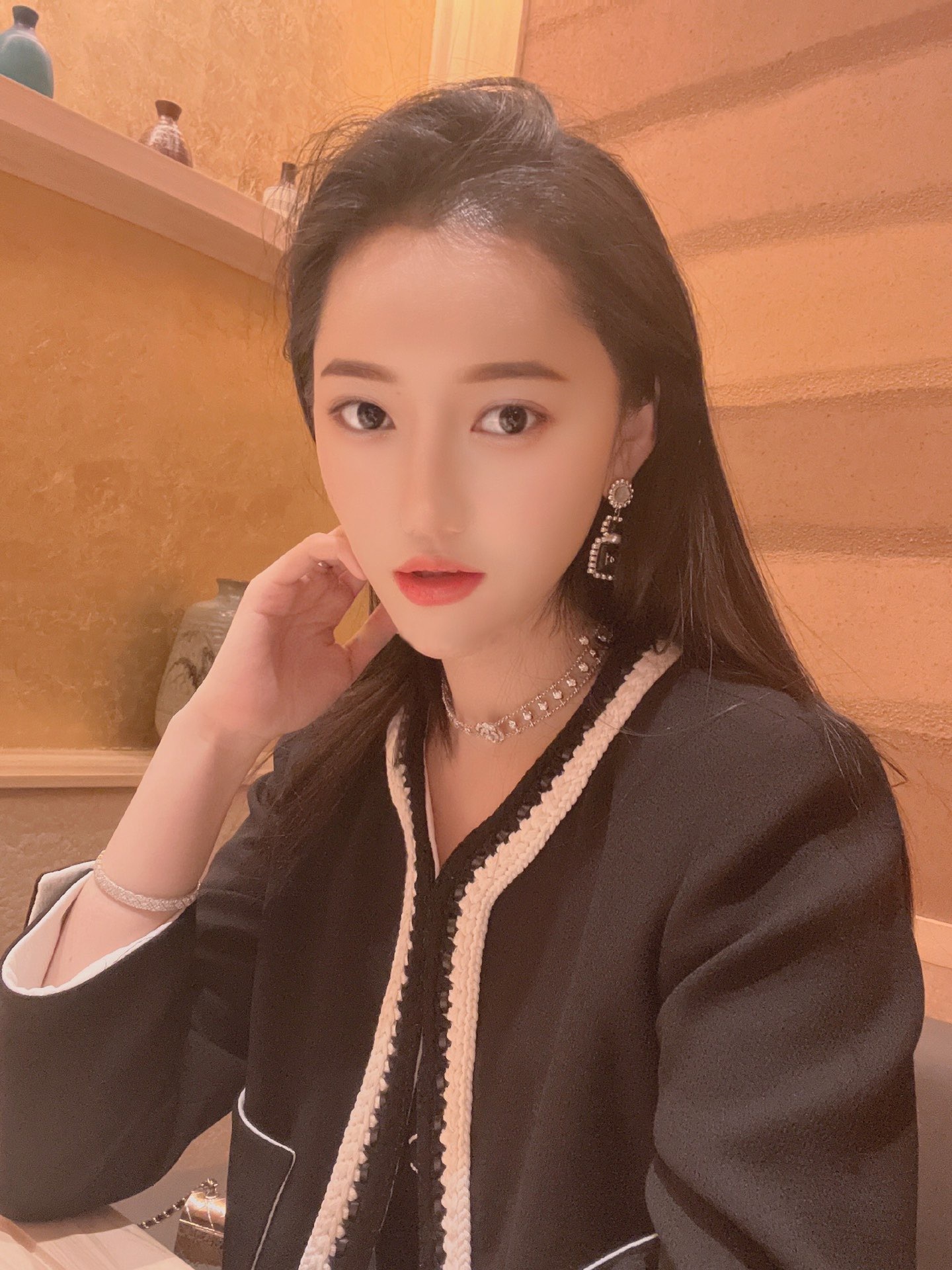 06AF91D0-01C7-485F-B4B7-023B0C74A853