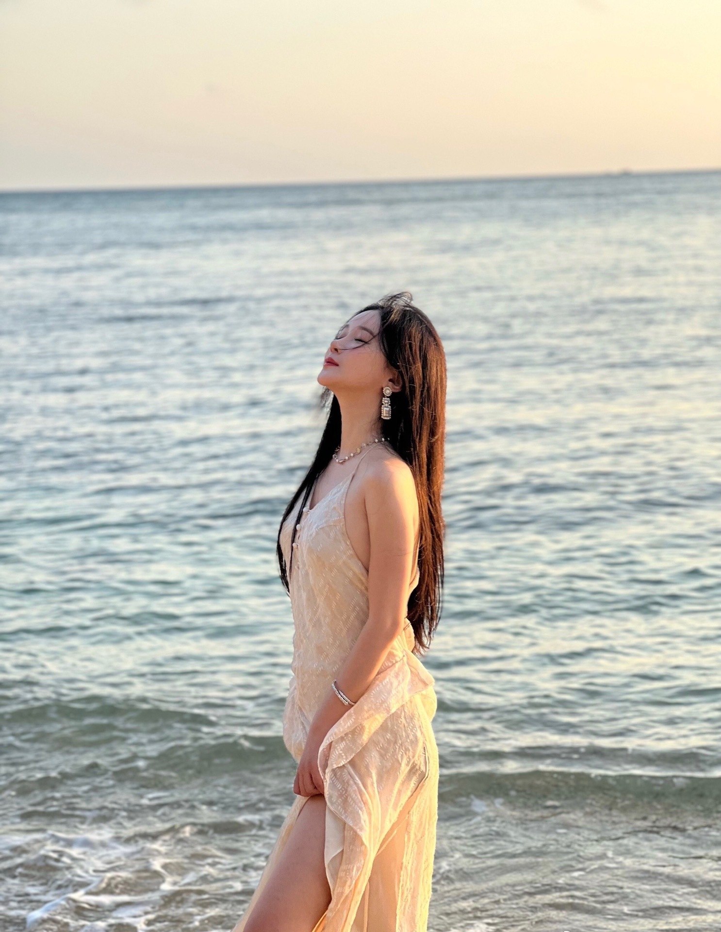 7107DB52-DA0D-4FB5-9197-9F8C1D2E55B9