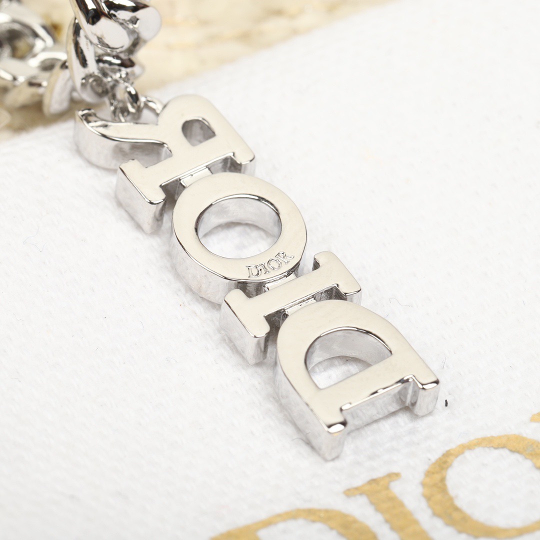 E0A7CC66-FA8B-4F62-92D3-A086075DB77F