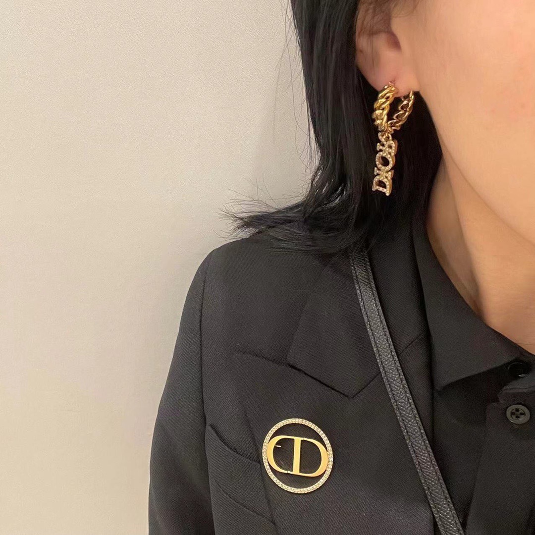 3314BEC6-3784-4C5B-89F7-8D795E7F430D