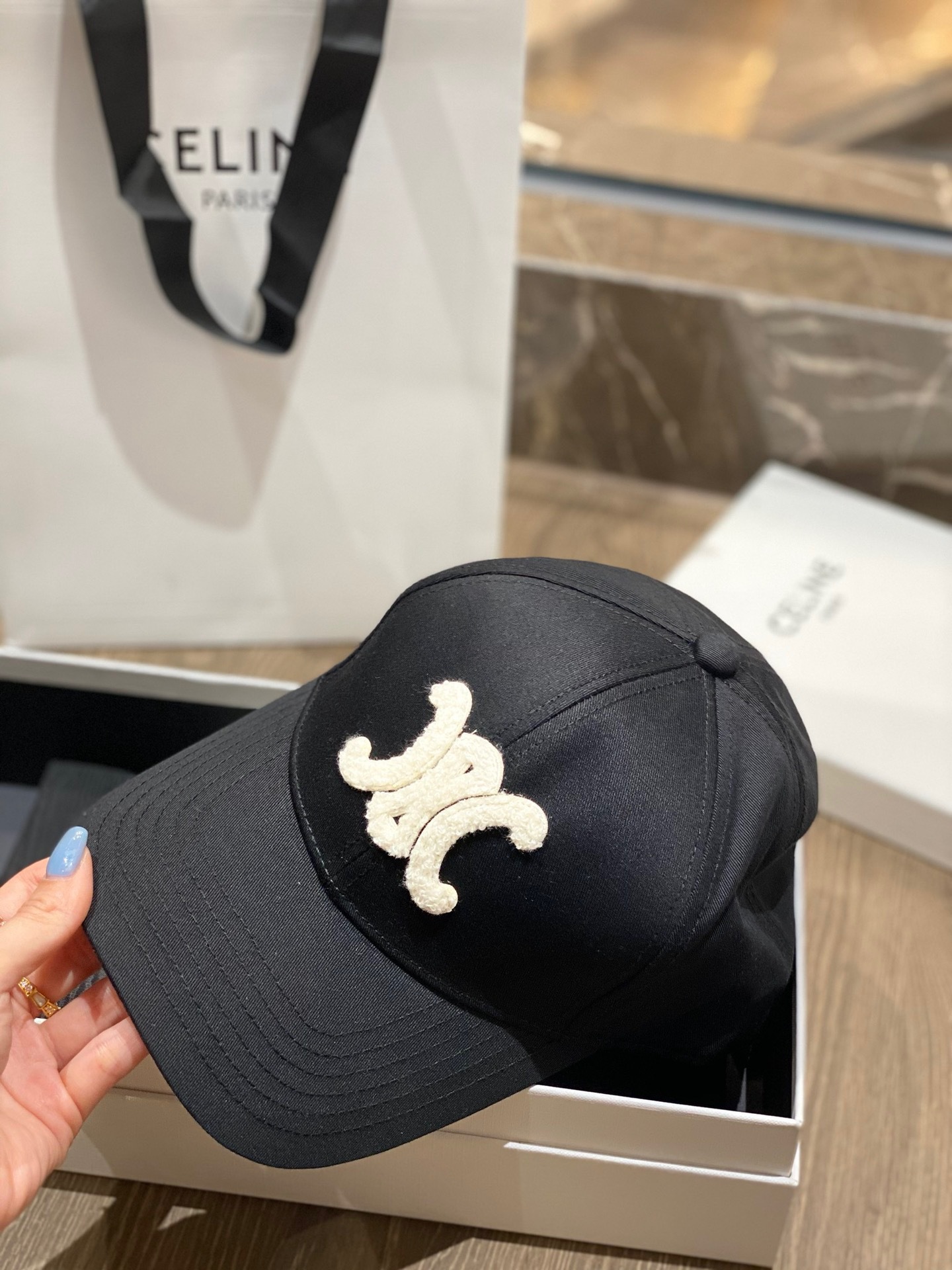 679BE8D9-494A-470F-8D1C-DE72CA8F91F6