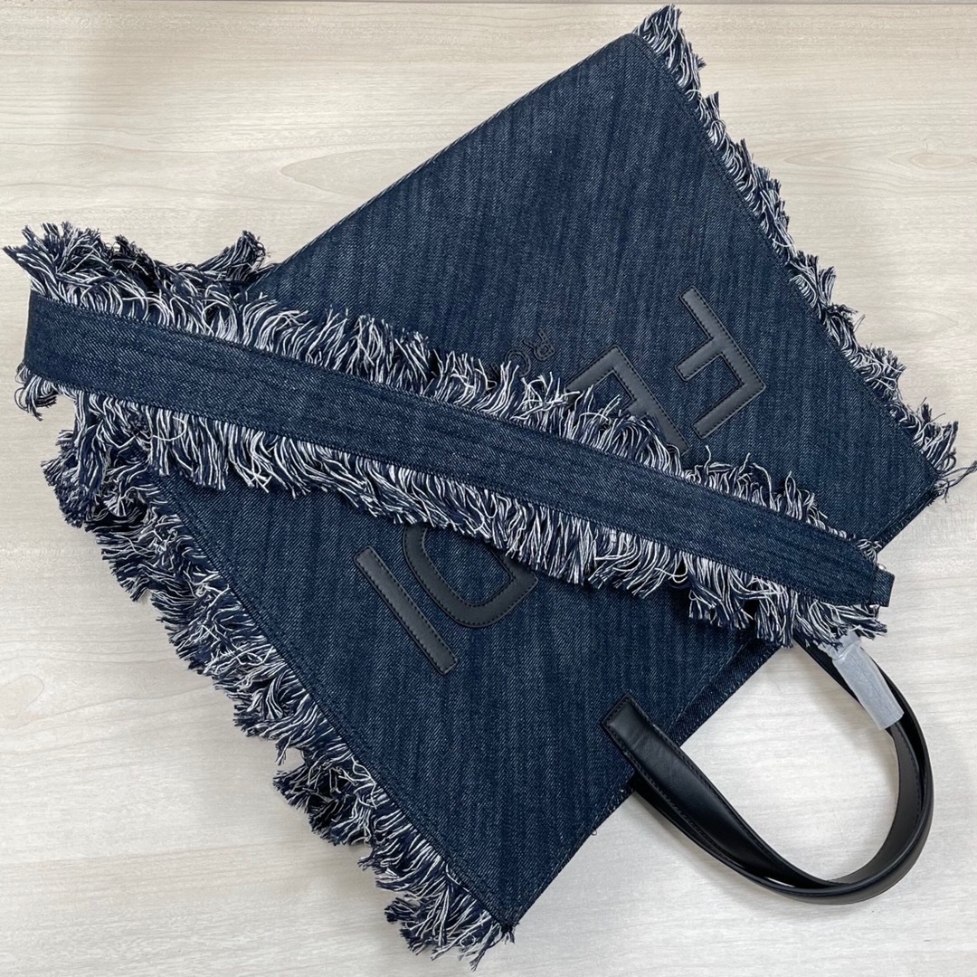 13008E56-FF31-4B6D-A7C7-81730658FB21