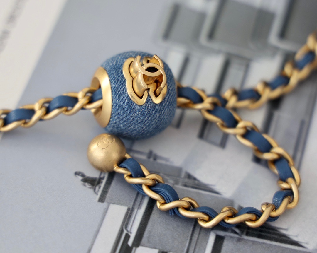 ABBCEBA0-7362-4E01-AA64-7959BAB09AF6