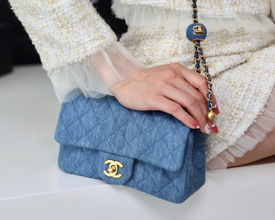 B095F57E-B786-49CD-A7C4-A3AA4932D0AC