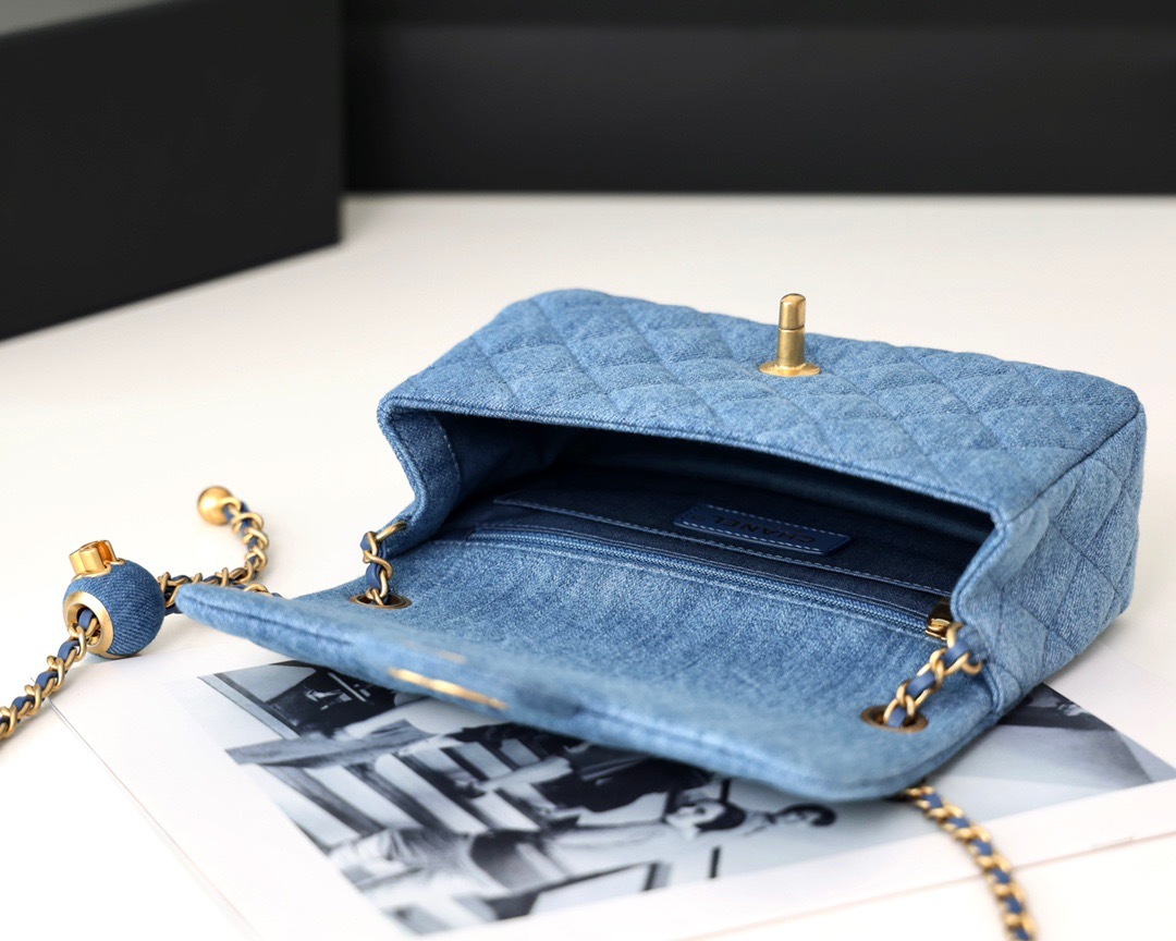 F18265CB-9977-49F1-BC75-6C6F5696E12B