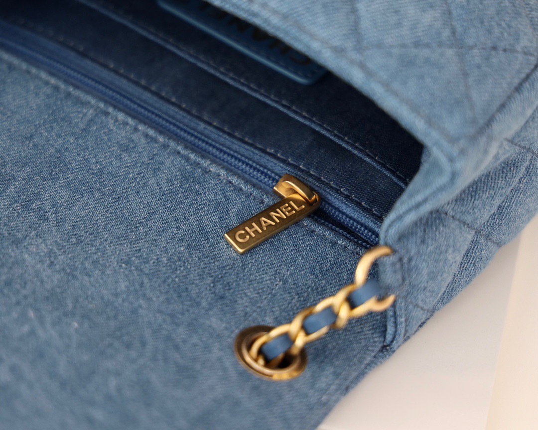 E14FC035-7D4B-4F80-AF14-1166A8162066