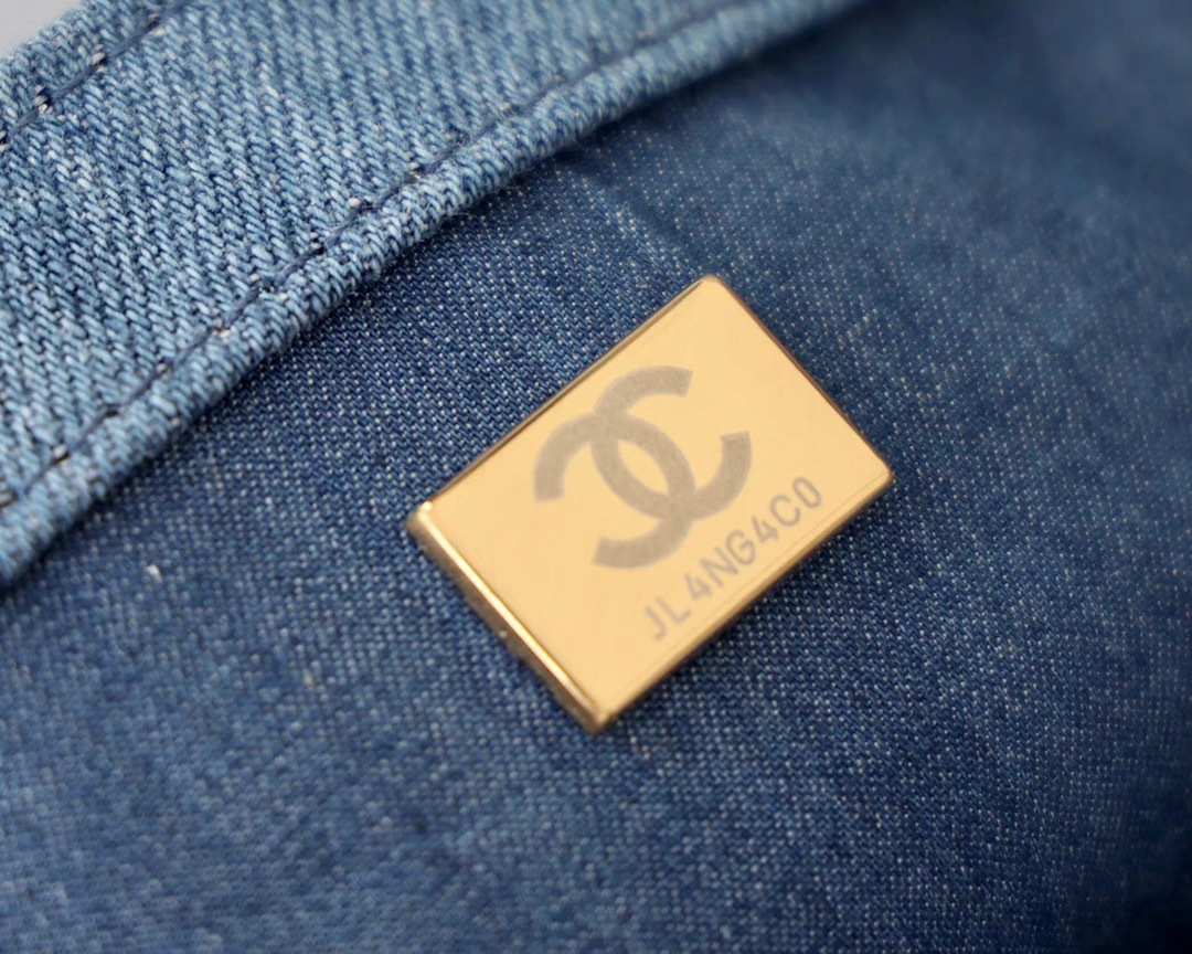 6B0006A6-ABEC-4ED3-A8FD-DB330BBF1679