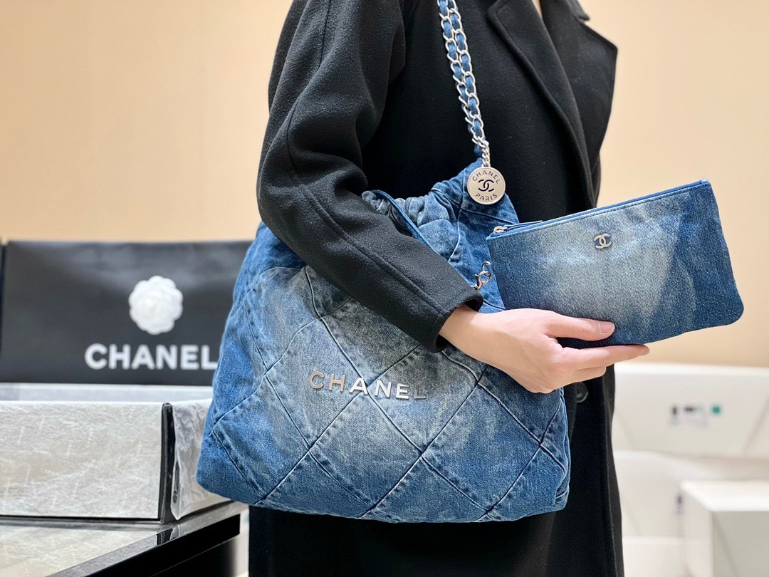 1B03643E-EE8C-4DFB-93B9-F8E4BF564BD8