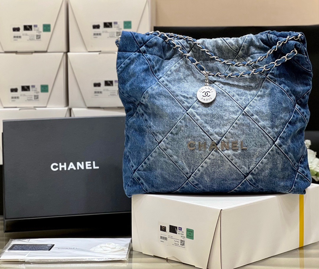 88DA3FB7-00C7-40E5-A90E-B9CABAB057E1