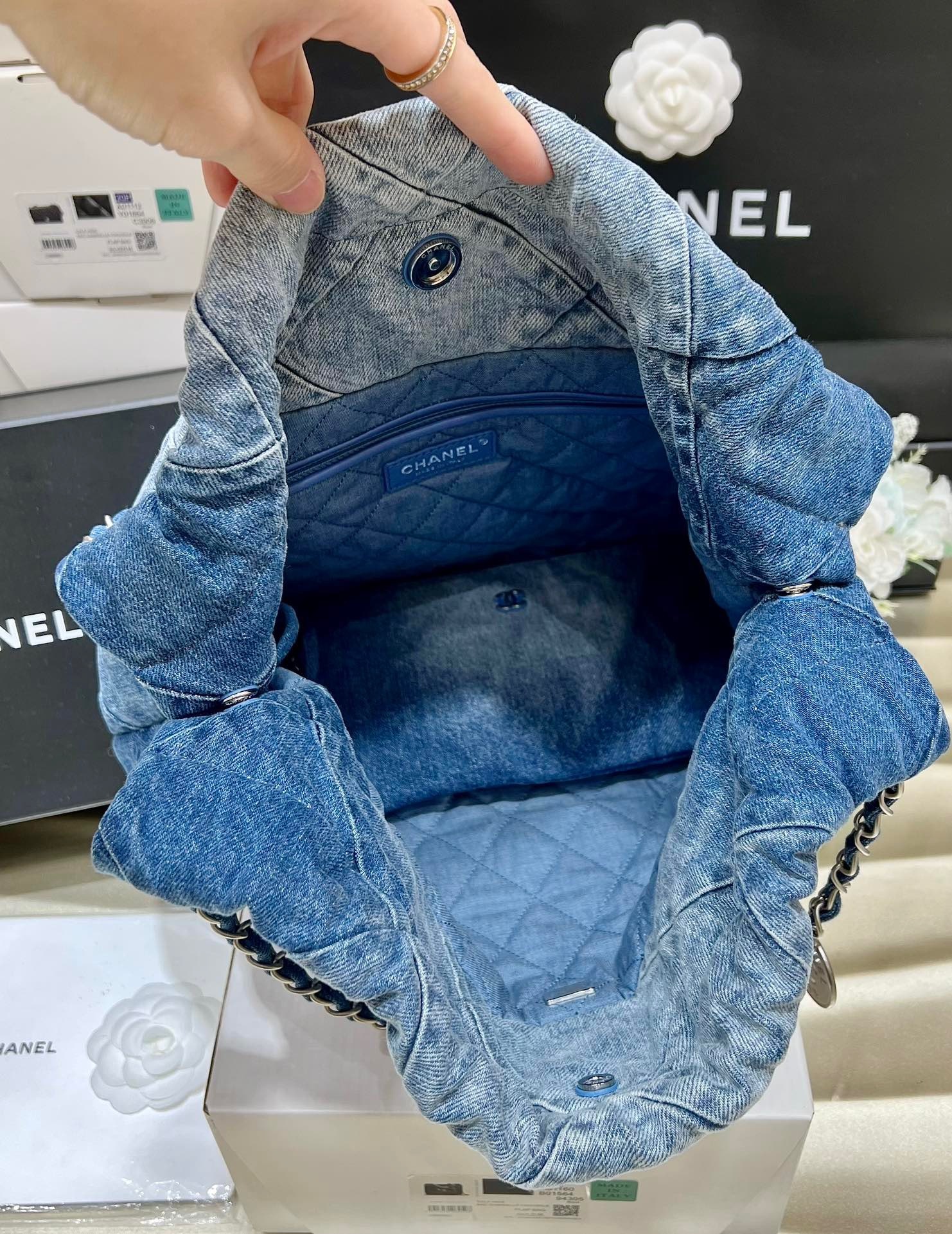 BCB8692B-5EAC-4DA4-9E4D-D226DFA90681