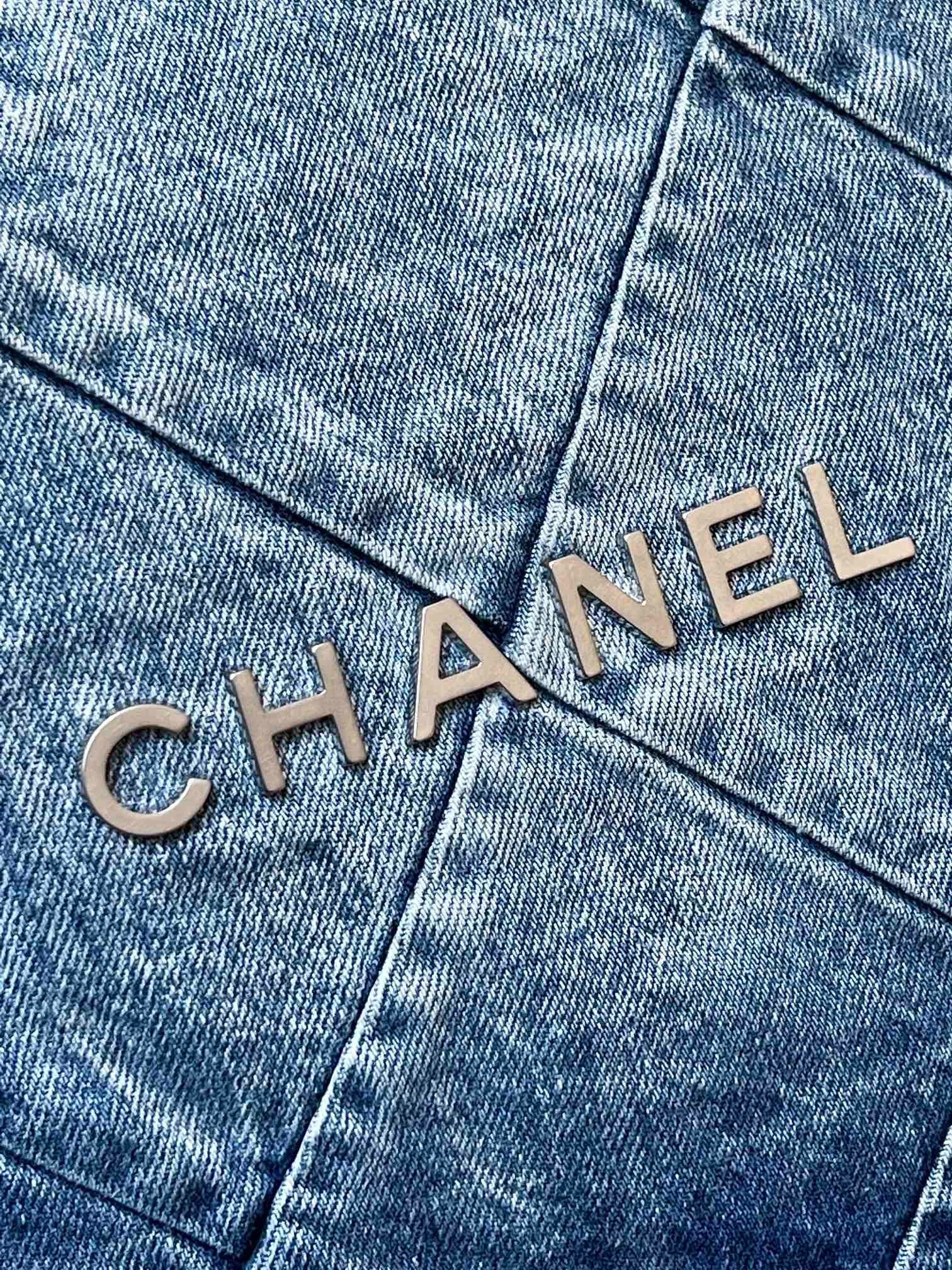 1B7FC814-50A7-48CA-8F5B-2F830A8C33D2