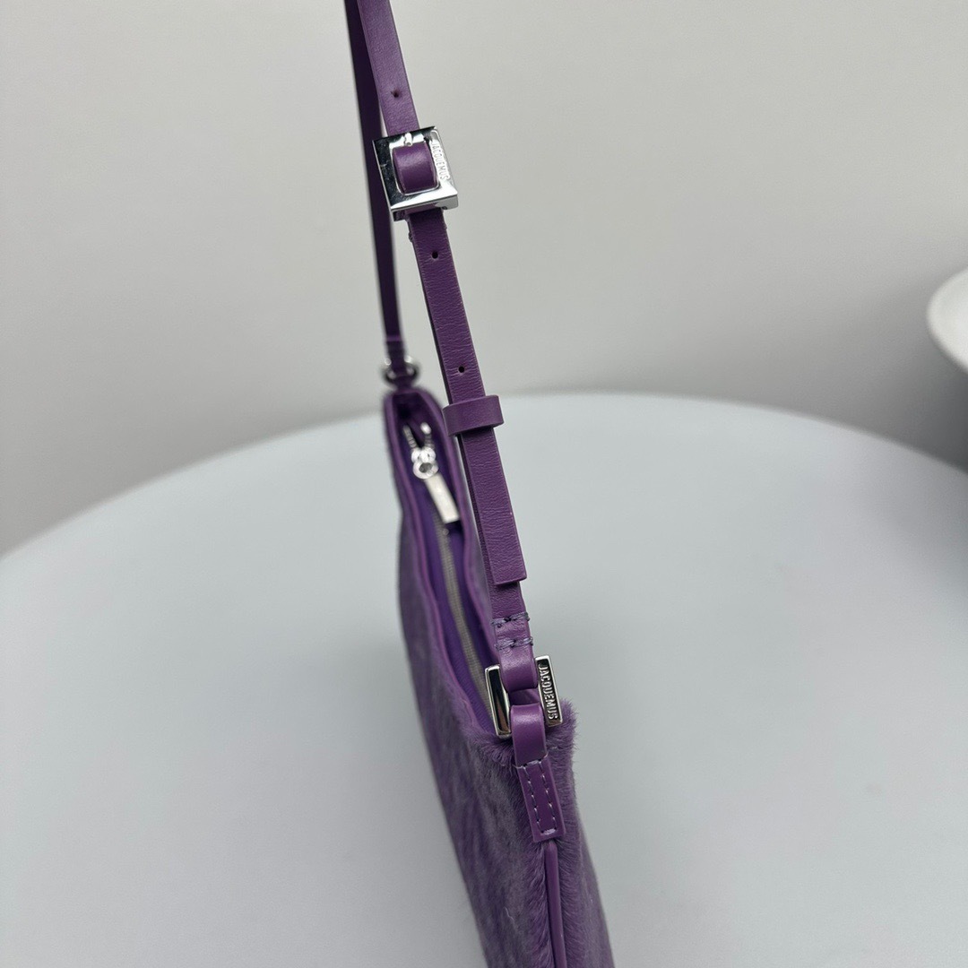 1E9AA0EF-4644-40F3-9BB3-33C46139D3E7