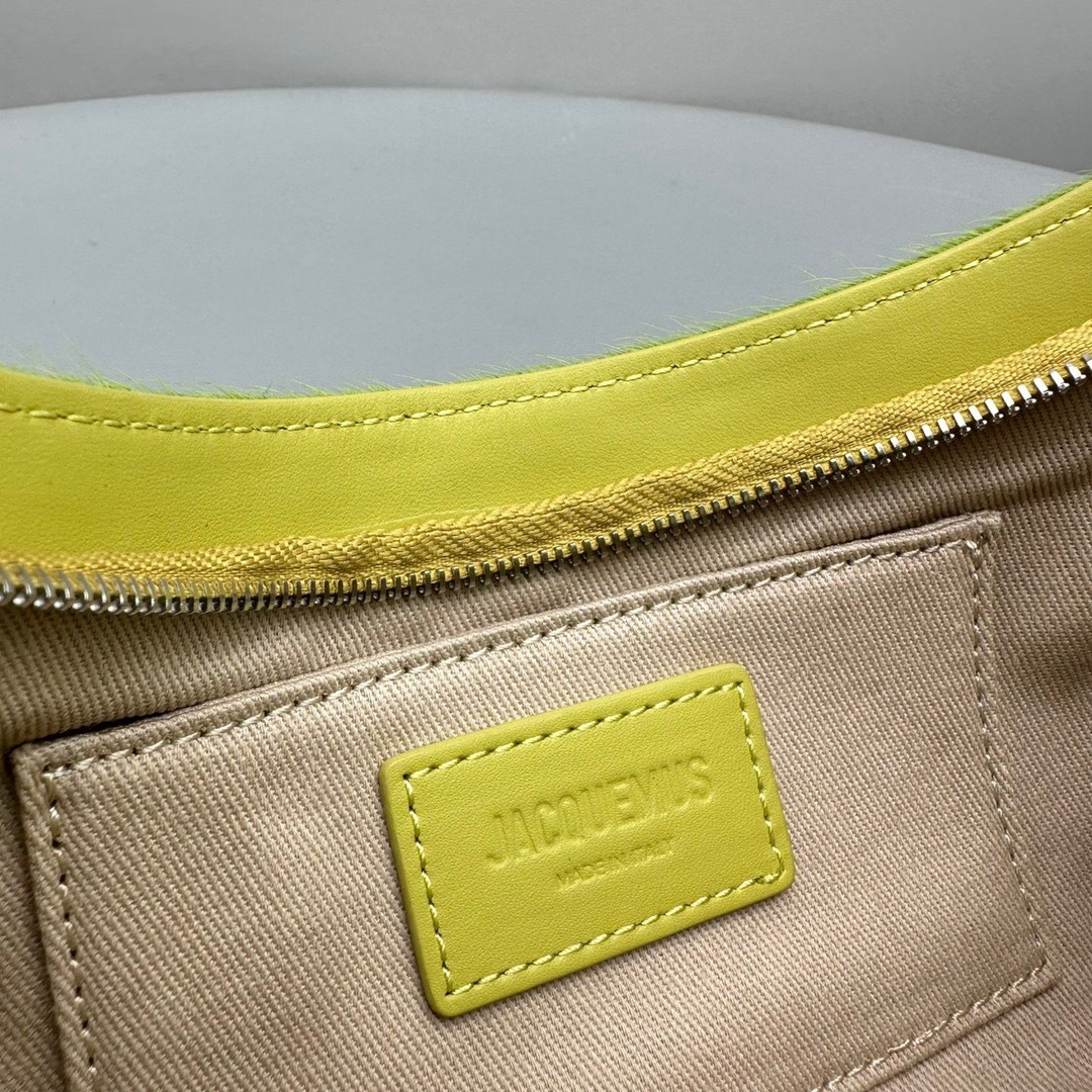 F7BC42AF-0D79-4A7D-87A3-926FAA4D5D6C