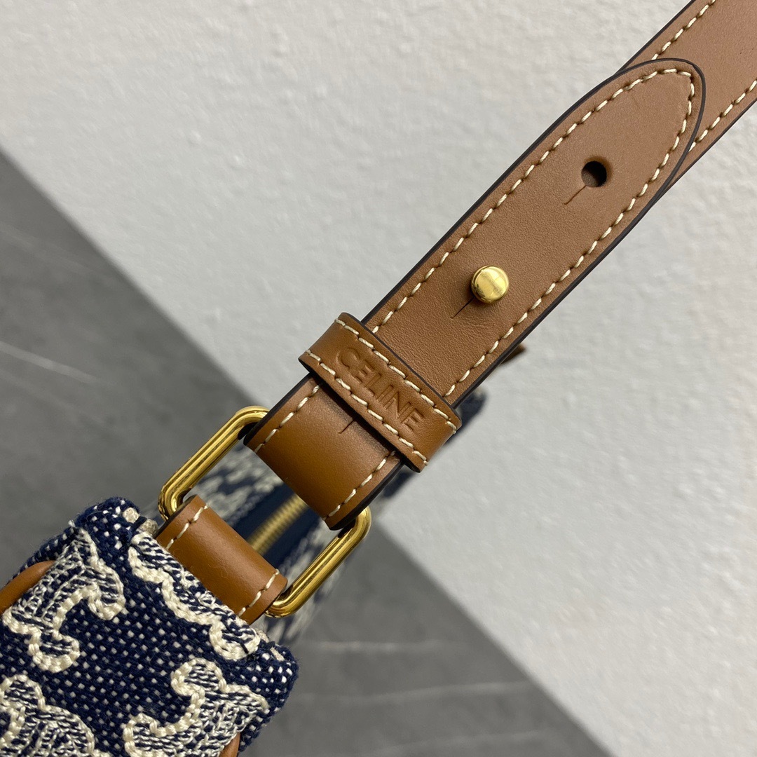 22C6EC18-4024-41C9-8803-C083F7A30CF1